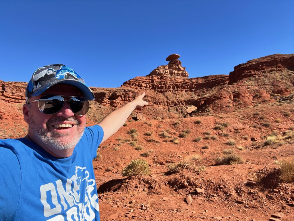 Deuce roams a few miles to Mexican Hat Rock for a selfie photo.