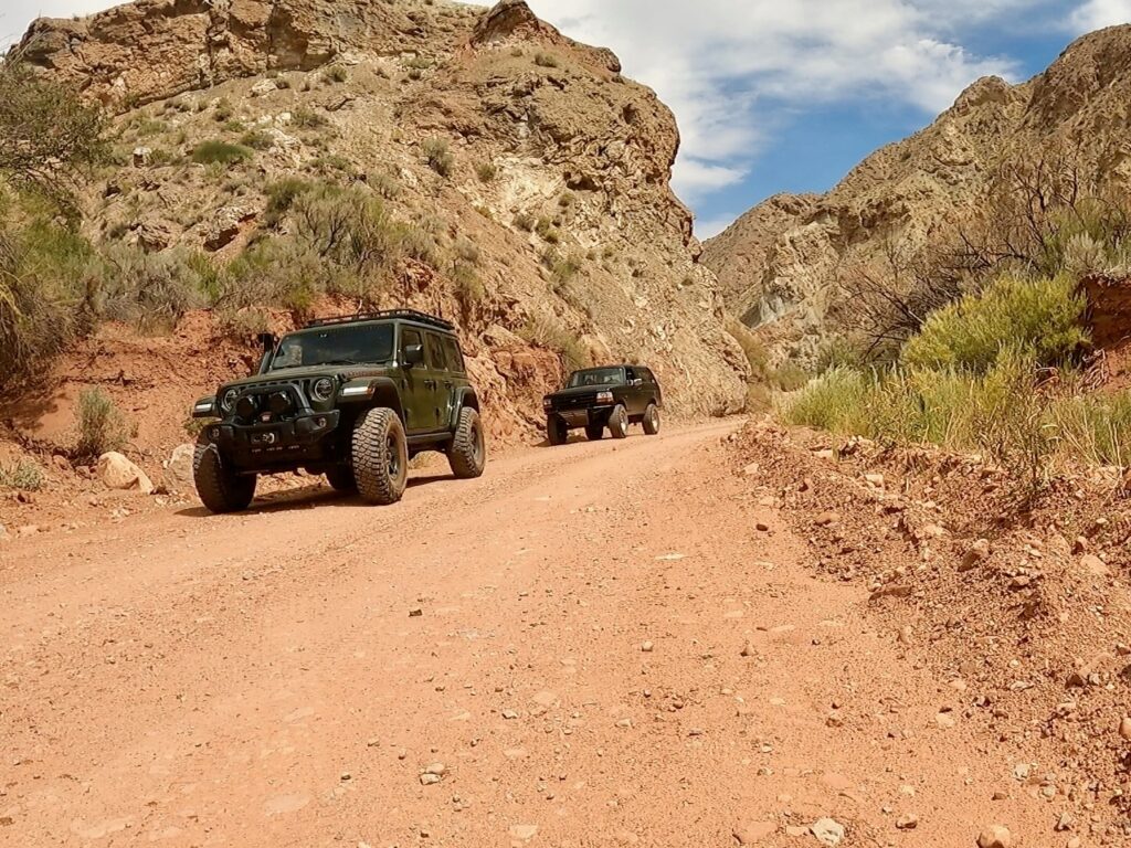 Passing other adventurers on the trail.